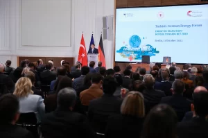 "Türkiye, sadece kendi enerji arz güvenliğini sağlamakla yetinmeyip yakın coğrafyasındaki