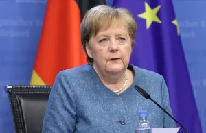Almanya Başbakanı Angela Merkel’e ikinci doz yeni tip virüs aşısı