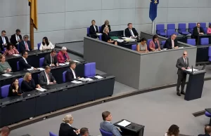 Almanya Başbakanı Olaf Scholz, ülkenin içinde bulunduğu ekonomik durgunluğu aşmak