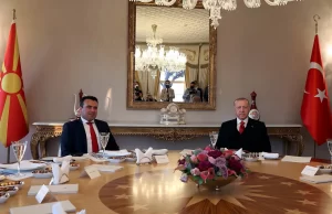 Türkiye Cumhurbaşkanı Recep Tayyip Erdoğan, Kuzey Makedonya Başbakanı Zoran Zaev'i