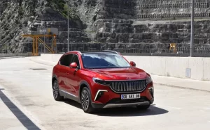 Türkiye'nin yerli otomobili Togg, temelden 249 metre yüksekliğiyle Türkiye'nin Yusufeli