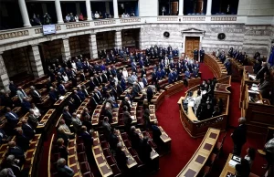 Yunanistan Parlamentosu'nda yapılan ikinci tur cumhurbaşkanlığı seçiminde, adaylardan hiçbiri gerekli