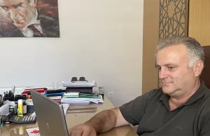 Batı Trakya Türk Öğretmenler Birliği (BTTÖB) Başkanı Aydın Ahmet, öğrenci