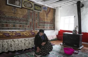 Mamak Belediyesi, Fatma Ezantaş'ın talebi üzerine evinin bahçesine tuvalet inşasına