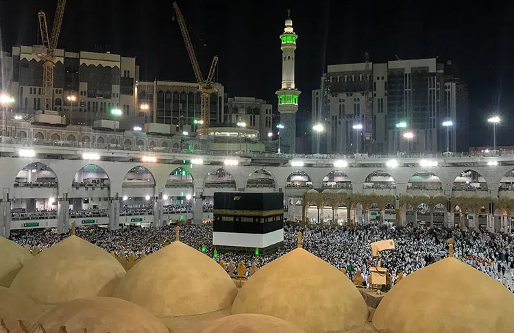 Umre veya namaz kılmak için girmek isteyenlerden virüs aşısı yaptırmış