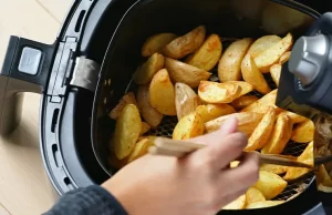 Son yıllarda mutfaklarda sıklıkla tercih edilen Airfryer'ler, düşük yağda kızartma