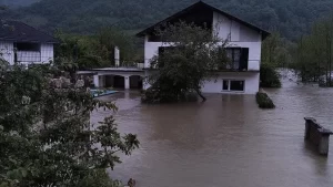 Bosna Hersek ve Hırvatistan'da şiddetli yağışlar sonucu sel meydana geldi.