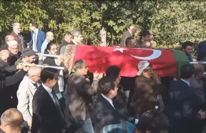 Almanya'nın Solingen kentinde 29 Mayıs 1993'te ırkçılar tarafından kundaklanan evlerinde