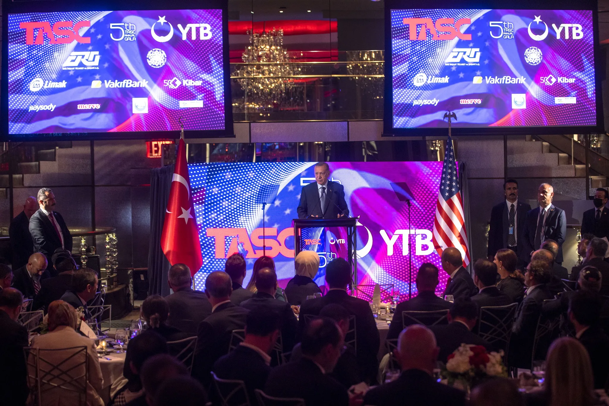 Cumhurbaşkanı Erdoğan, "PKK/YPG, DEAŞ ve FETÖ'ye kadar terör örgütleriyle mücadeleyi