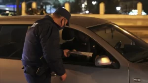 Yunanistan'da, son 24 saatte 2 bin 702 kişide yeni tip