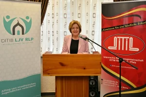 Rheinland-Pfalz Eyalet Başbakanı Malu Dreyer, Diyanet İşleri Türk İslam Birliği’ne