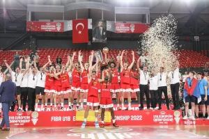 İzmir'in ev sahipliğinde gerçekleştirilen FIBA 18 Yaş Altı Erkekler Avrupa