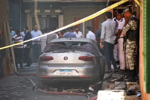 Mısır'ın başkenti Kahire'nin batısında yer alan bir kilisede çıkan yangında