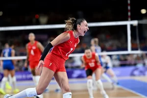 A Milli Kadın Voleybol Takımı, Paris 2024 Olimpiyat Oyunları'ndaki ilk