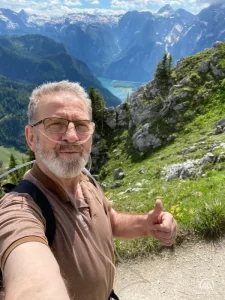 Almanya'da yaşayan ve akciğer rahatsızlığı sebebiyle tedavi gören gurbetçi Saim