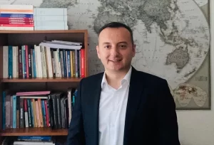  Bursa Uludağ Üniversitesi Öğretim Üyesi Doç. Dr. Kader Özlem: