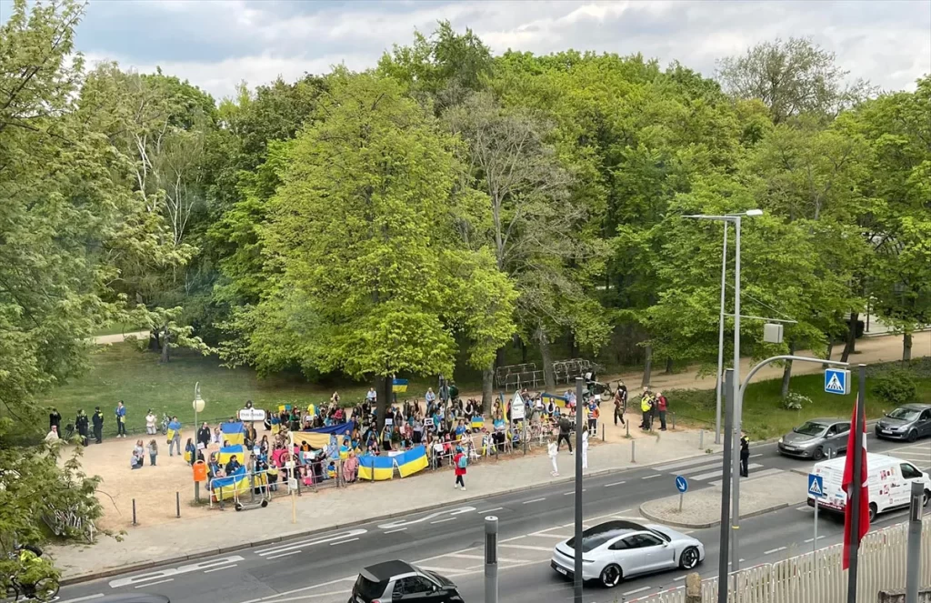 Berlin'de  Ukraynalılar Türkiye'den yardım istedi