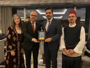 Batı Trakya Türkleri Dayanışma Derneği (BTTDD) Bursa Şubesi'nin akşam yemeğinde