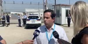 Meriç Nehri’ni geçen ve bir adacıkta mahsur kalan 38 göçmen,