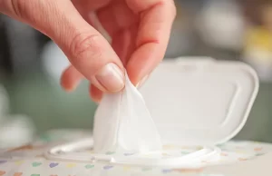Almanya'da yapılan yeni bir araştırma, bazı bebek ıslak mendil ürünlerinde