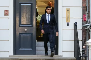 İngiltere'de Liz Truss'ın istifasının ardından iktidardaki Muhafazakar Parti içerisinde başlayan