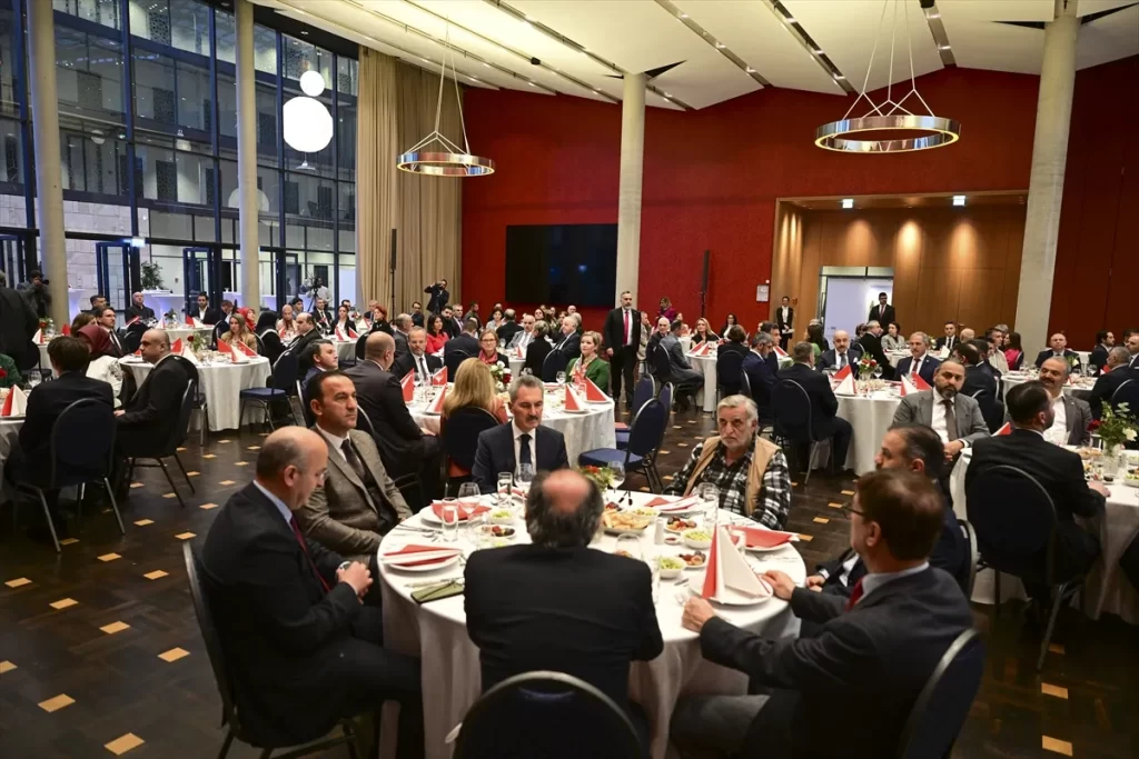 T.C. Berlin Büyükelçiliği vatandaşları iftarda buluşturdu