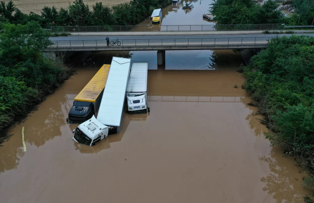 Almanya'da sel felaketinde ölenlerin sayısı artıyor