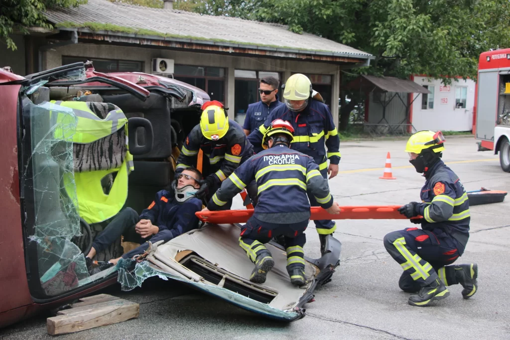 TİKA Kuzey Makedonya'da temel itfaiye eğitimi düzenledi