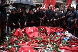 "Bütün ülkelerden temsilcilerin bugün burada hayatını kaybeden vatandaşlara taziyelerini sunmak