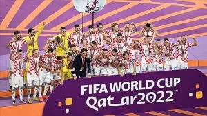 Katar'ın ev sahipliğinde düzenlenen 2022 Dünya Kupası'nda Fas'ı 2-1 mağlup