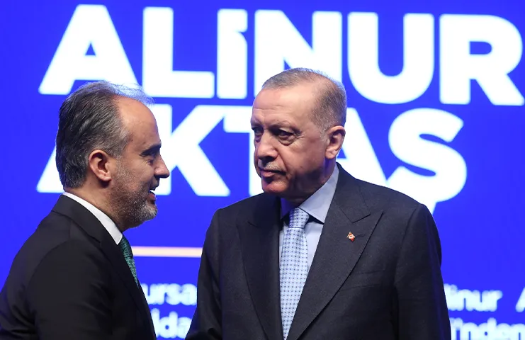 AK Parti’nin Bursa Büyükşehir Belediye Başkan Adayı Alinur Aktaş