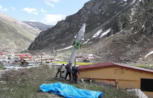 Rize'nin İkizdere ilçesine bağlı Garzavan Yaylası'nda, çelik varillerin birleştirilmesiyle oluşturulan