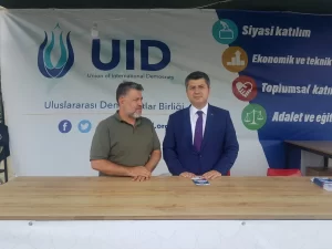 Edirne Valisi Hüseyin Kürşat Kırbıyık, UID standına hayırlı olsun ziyaretinde