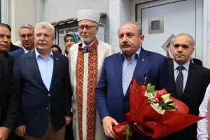 -Şentop, yeni seçilen İskeçe Müftüsü Mustafa Trampa'yı ziyaret edip hayırlı