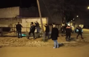 Boş araziyle mermer atölyesine düşen 2 roket patlamazken, olayda ölen