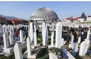 Eski Yugoslavya'nın dağılmaya başlamasıyla 29 Şubat-1 Mart 1992'de yapılan referandumun