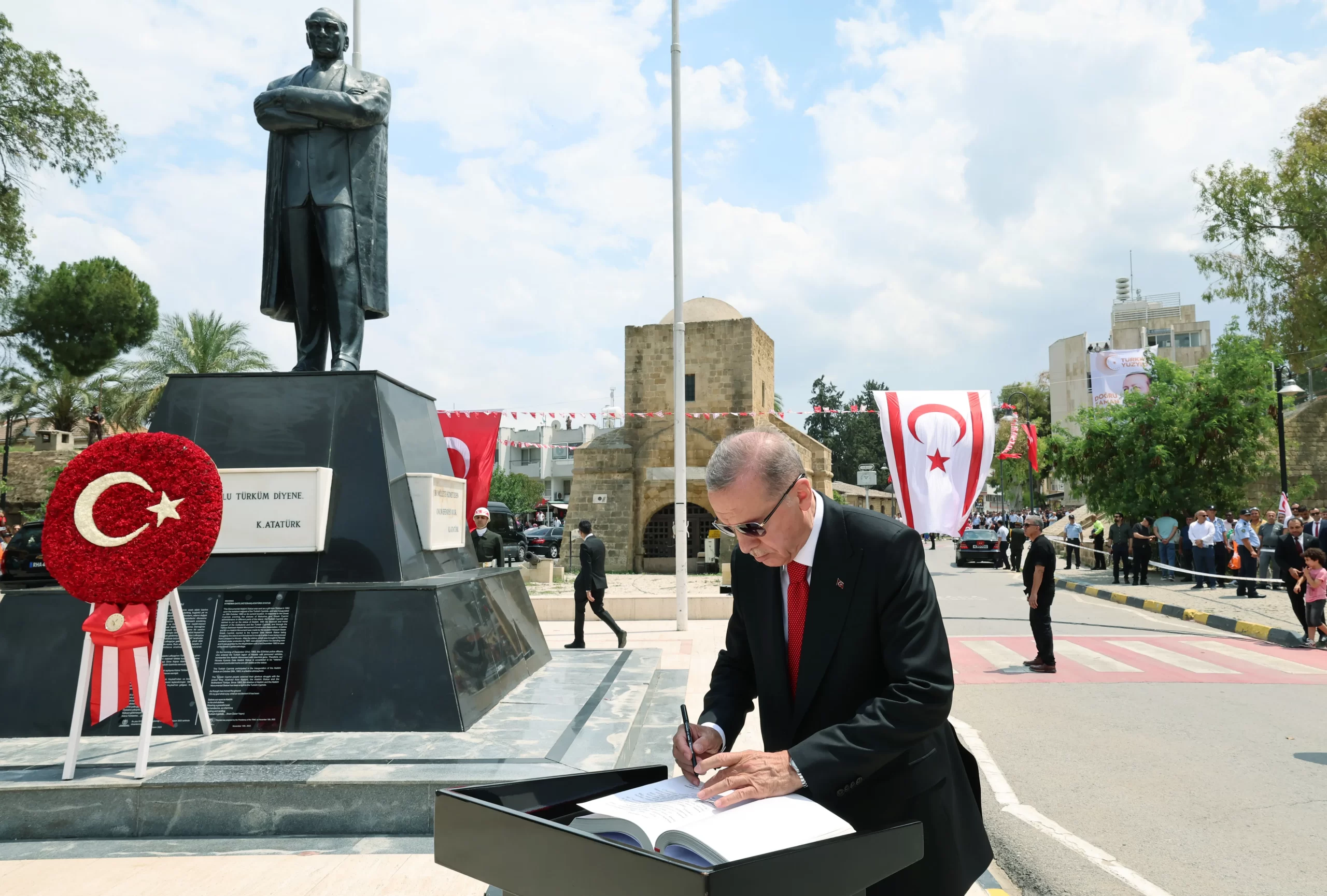 "Yeni dönemimizde de Türkiye Yüzyılı vizyonuyla Kıbrıs Türkü kardeşlerimize karşı