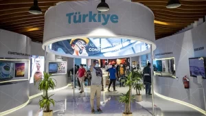 Cumhurbaşkanı Erdoğan, BAE ziyareti kapsamında, salgın nedeniyle 2021'de açılan, Türkiye