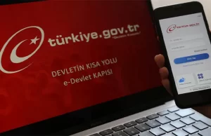 Türkiye Cumhuriyeti Essen Başkonsolosu Taylan Özgür Aydın, e-Devlet Kapısı kullanıcılarının