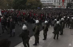 Albaylar Cuntası'na karşı yapılan 17 Kasım ayaklanmasının 48. yılında, Atina'daki