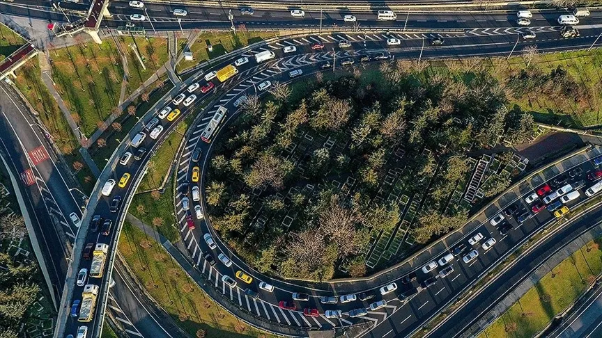 TÜİK verilerine göre, 2002'de 4,6 milyon olan trafiğe kayıtlı otomobil