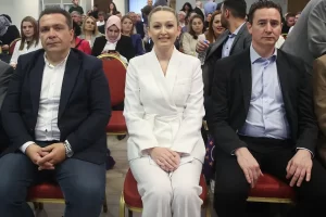 Dostluk, Eşitlik, Barış (DEB) Partisi ile Avrupa Hür İttifakı (EFA)