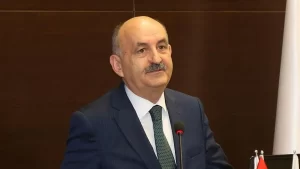 Eski Sağlık Bakanı Mehmet Müezzinoğlu'nun annesi Hacı Fatma Müezzinoğlu'nun İstanbul'da