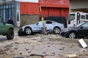 Kosova'nın Skenderay kasabasında dün meydana gelen selde birçok evi su