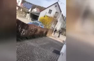Almanya'nın Bavyera eyaletinde bulunan Krumbach beldesinde polisin, kimlik kontrolü sırasında