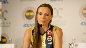 Fenerbahçe Opet Kadın Voleybol Takımı'nın milli oyuncusu Eda Erdem Dündar,