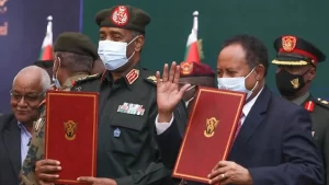 Sudan'da Egemenlik Konseyi ile yeniden başbakanlığa getirilen Abdullah Hamduk arasında,