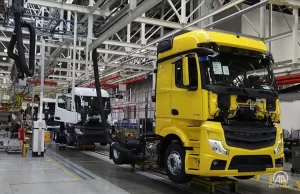 Aksaray'da 1986'da kurulan Mercedes-Benz Türk Aksaray Kamyon Fabrikası, Türkiye'de üretilen