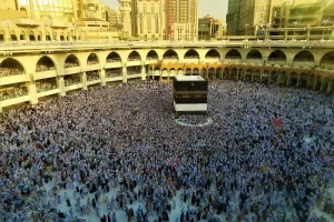 Suudi Arabistan Hac ve Umre Bakanlığından yapılan yazılı açıklamada, kararın, "Suudi Arabistan'ın 2030