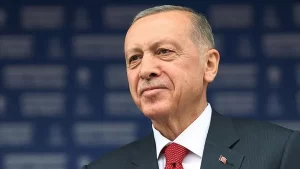 Pakistan Başbakanı Şahbaz Şerif, seçimdeki başarısı nedeniyle Cumhurbaşkanı Recep Tayyip